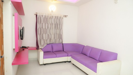 2 Bed Suite Bedroom - Murali Inn